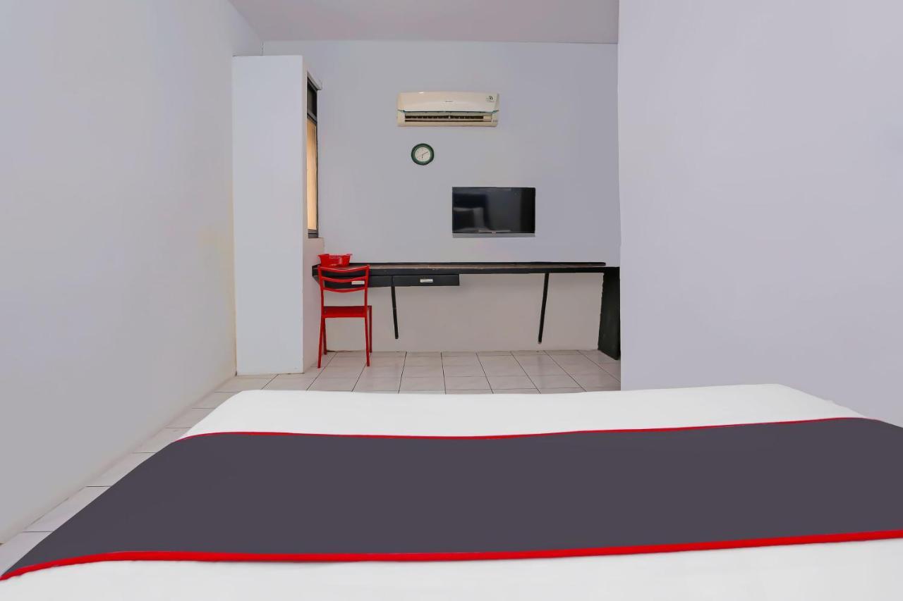 Collection O 92739 Hotel Pintu Besar Jakarta Luaran gambar