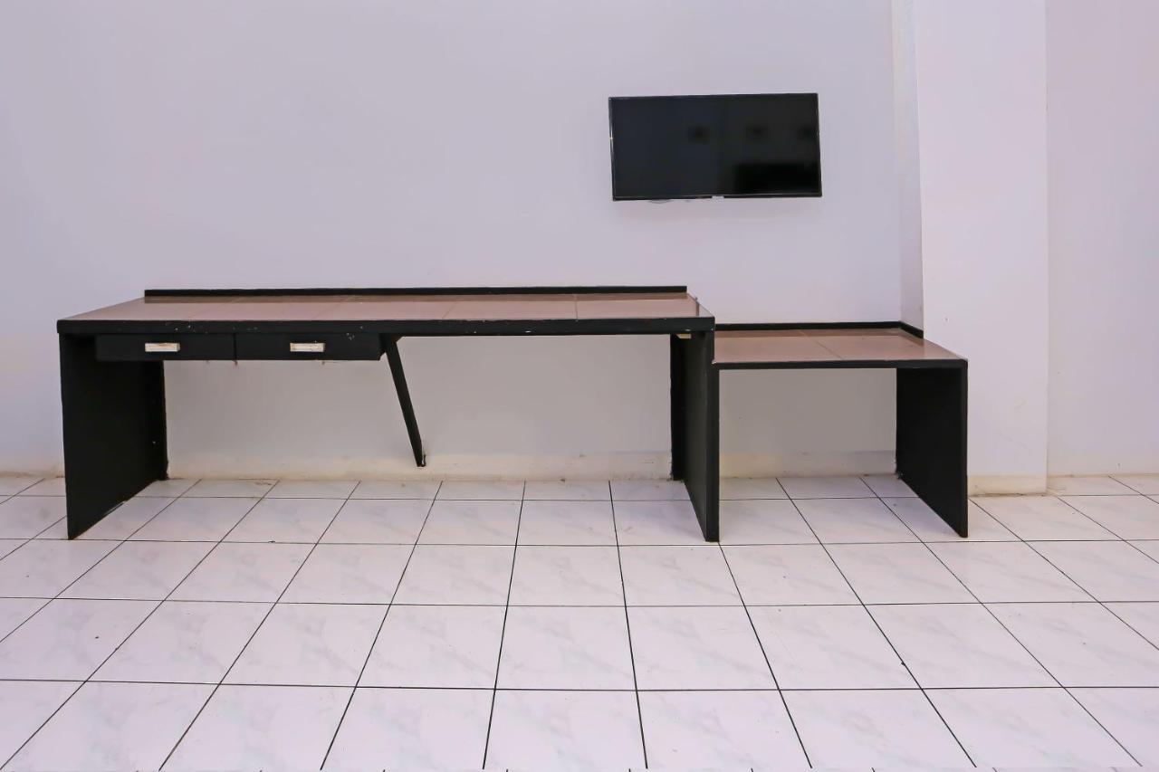 Collection O 92739 Hotel Pintu Besar Jakarta Luaran gambar